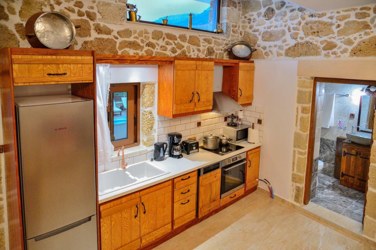 Villa Nemesis à Plátanos Extérieur photo