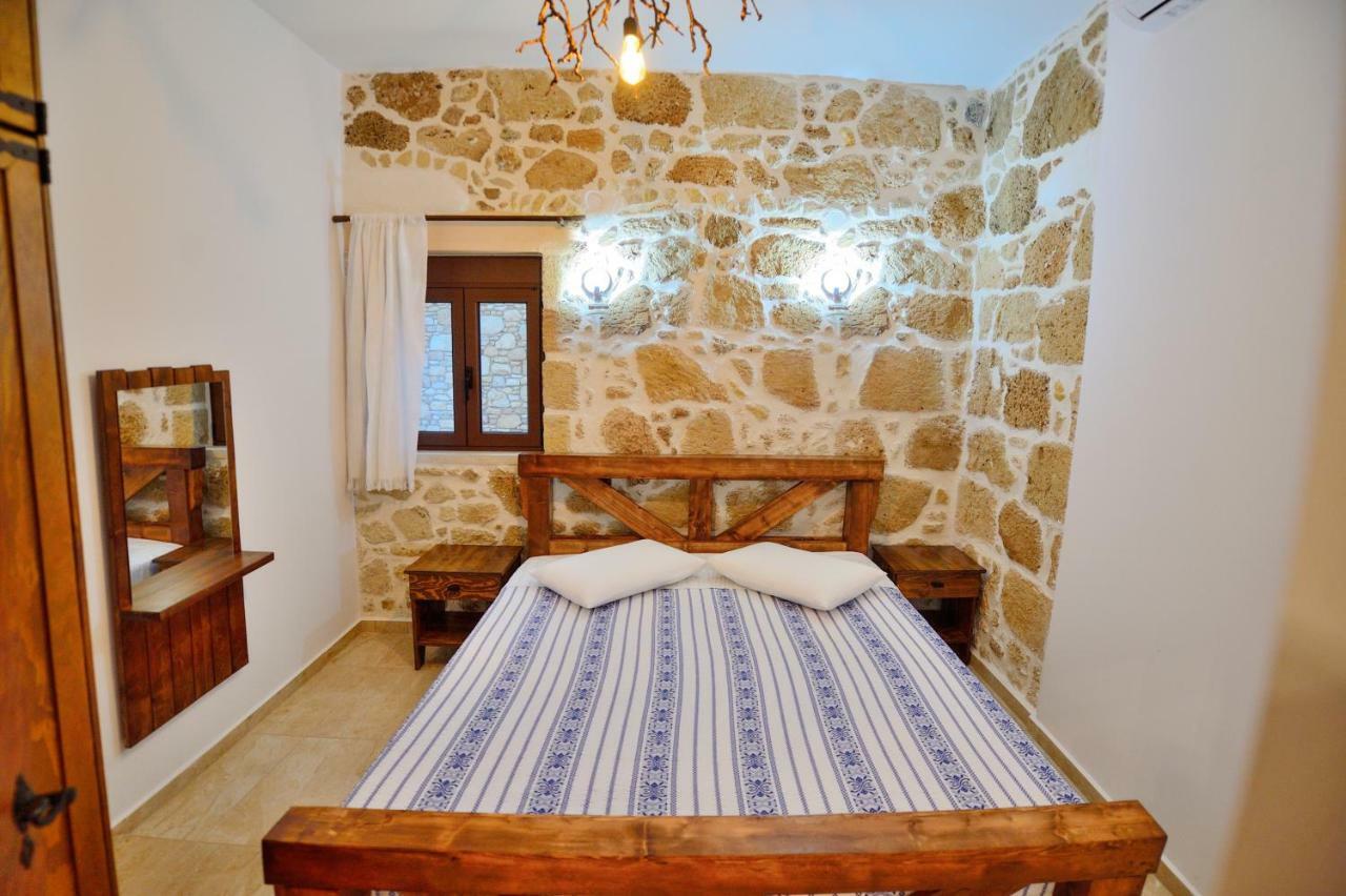 Villa Nemesis à Plátanos Extérieur photo